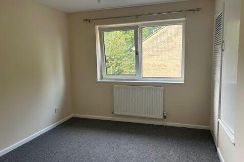 Knowlands, Highworth photo 4