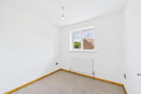 CAM02023G0-PR0155-STILL008