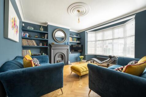Woodberry Way, E4