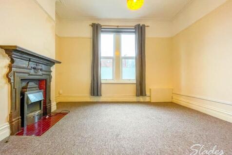 4 watkin lounge bedr