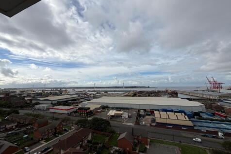 The Lighthouse, L20 photo 3
