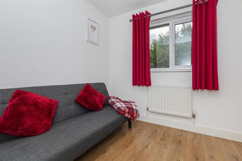 Bramleys Estate Agents - Oakfield Drive - Mirfield