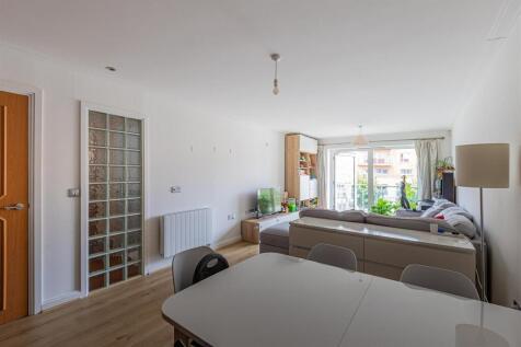 Paris House 25-15.jpg