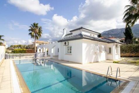 4 bedroom resale villa + swimming pool + central heating + air conditioning + Title deed in the owner?s name VAT paid  Image 9999 1