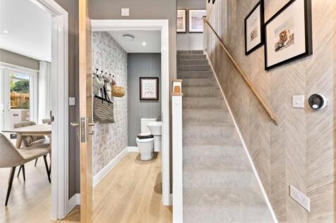 Entrance Hall / Wc