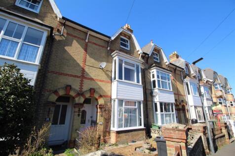 Newport, PO30 - property photo