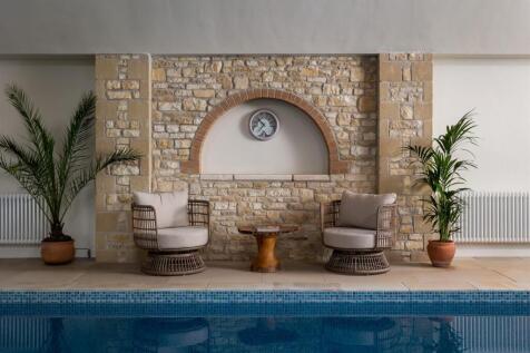 63 - High Barn - GL6 0QA - Web.jpg