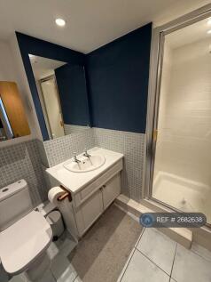 En Suite Bathroom And Shower