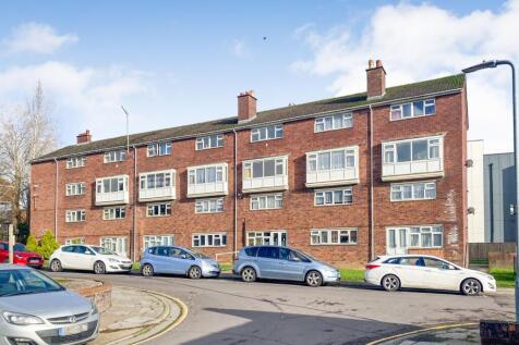 Flat 14 Wellington Flats, Salthouse Lane, Yeovil, BA20 1TX
