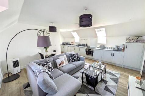 Kitchen / living / dining area