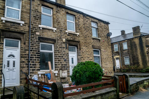 42 BENTLEY STREET HUDDERSFIELD HD1 3UJ