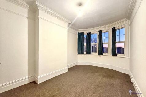 2 Bedroom Flat for Rent Bridge Road