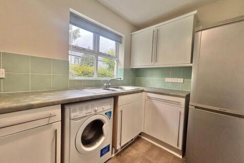 Flat , Helena House, Albert Court, Sunderland photo 3
