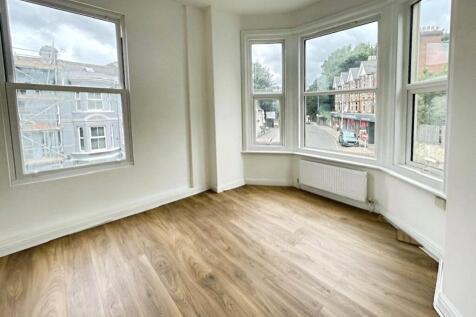 Living Room/Kitchen