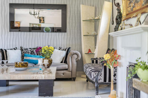 131587210685d8390979ff