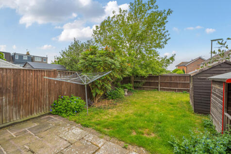 Leigh Road, Cobham, KT11 photo 4