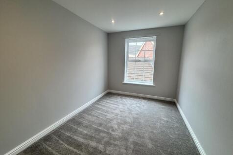 Truscott Avenue, Redhouse, Swindon photo 4