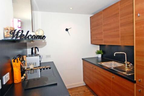 Honeybourne Way, Cheltenham, GL50 photo 3