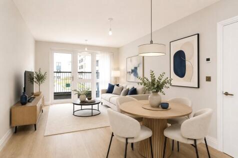 Sitting/Dining Area