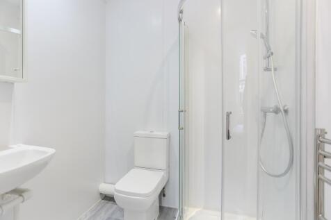 GF 33 Montpelier Road, Brighton shower room.jpeg