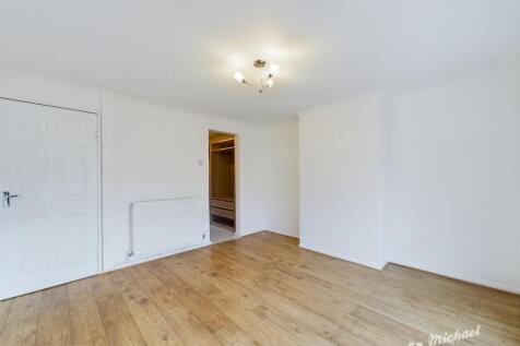 CAM02773G0-PR0237-STILL011