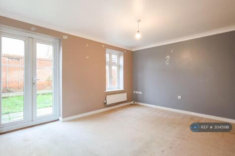 Beverley Close, Carbrooke, Thetford, IP25 photo 3