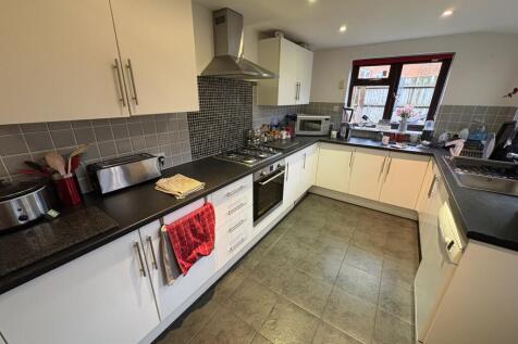Delapre Crescent Road, Northampton photo 5
