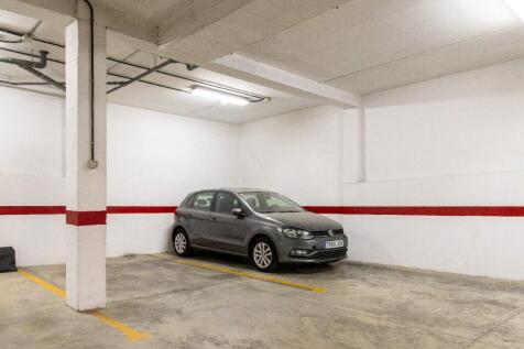 Parking/Private stor