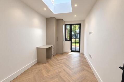 Priory Way, Harrow photo 3
