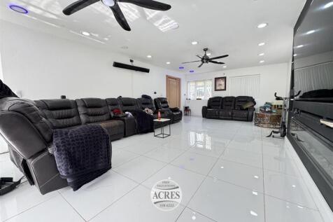 IMG_1630 (Large).jpg