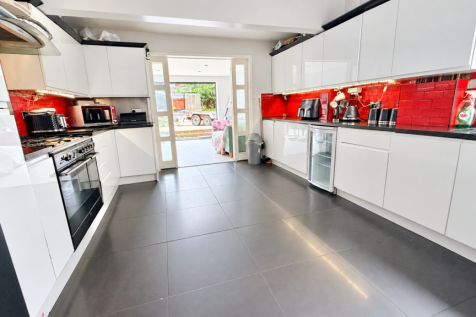 Kitchen image 1.png