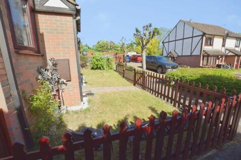 Front Garden Area