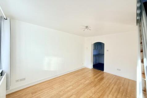 Rosewood Gardens, Marchwood photo 4