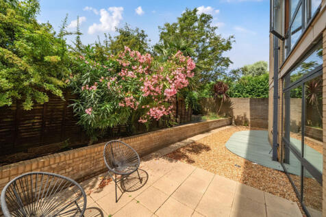 1318271-2-6863d39...