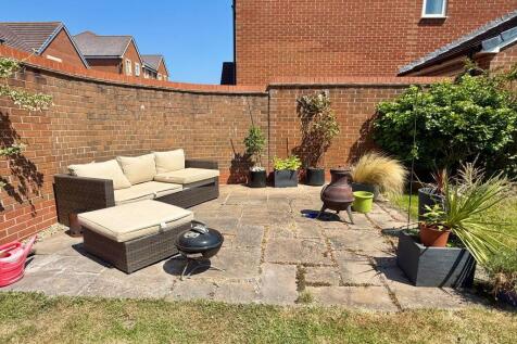 Rear Garden Feature