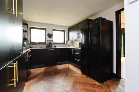 Kitchen Area 1