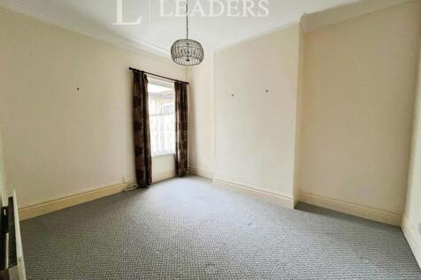 Ellis Road, Clacton-on-Sea, Essex, CO15 photo 3