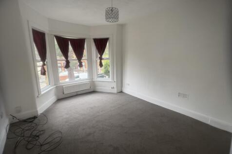 Broomhill Road,Ilford,IG3 photo 5
