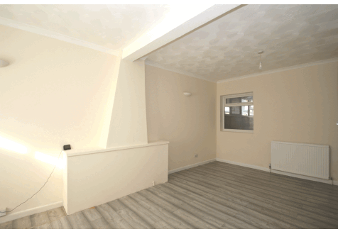 75 Newcome Road, Portsmouth, Hampshire, PO1 5DR photo 3