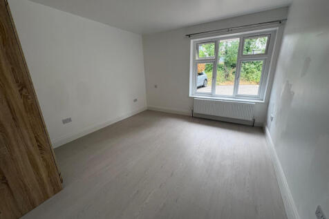 Wanstead Park Road, Ilford, Essex, IG1 photo 5