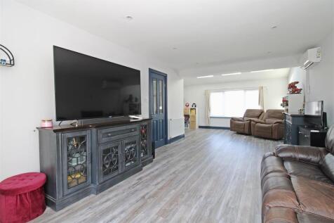 Living / Family Room