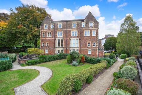 11 Pembroke Gate 21.JPG