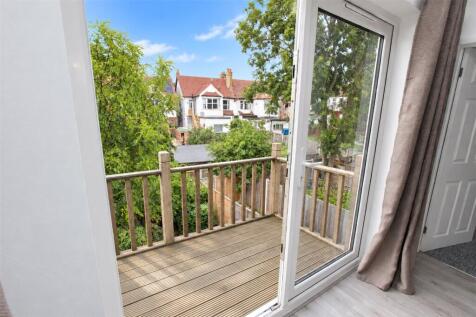 Whitefriars Crescent, Westcliff-on-Sea, SS0 photo 4