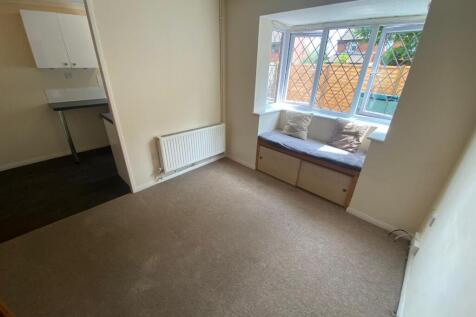 Risingham Mead, Westlea, Swindon, SN5 photo 3
