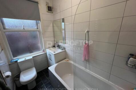 Inglewood Terrace, Leeds photo 4
