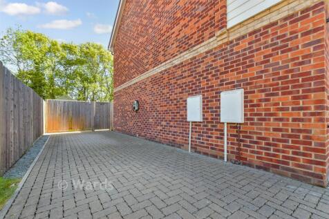 Driveway/Parking