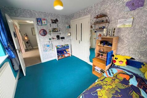 Bedroom 3b (edit).jpg