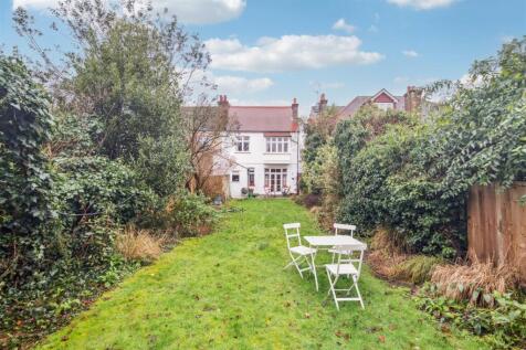 8 - 2026-Netheravon Road, W4 - FOR SALE01-16T16023