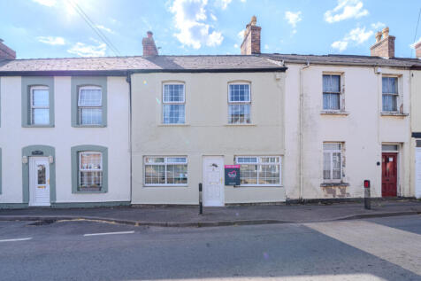 Cute Country 2 Bedroom Village Cottage
