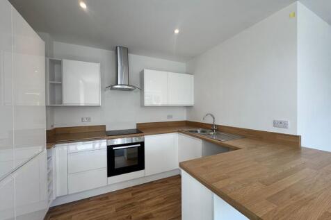 1118 Wimborne Road, Bournemouth, BH10 photo 3
